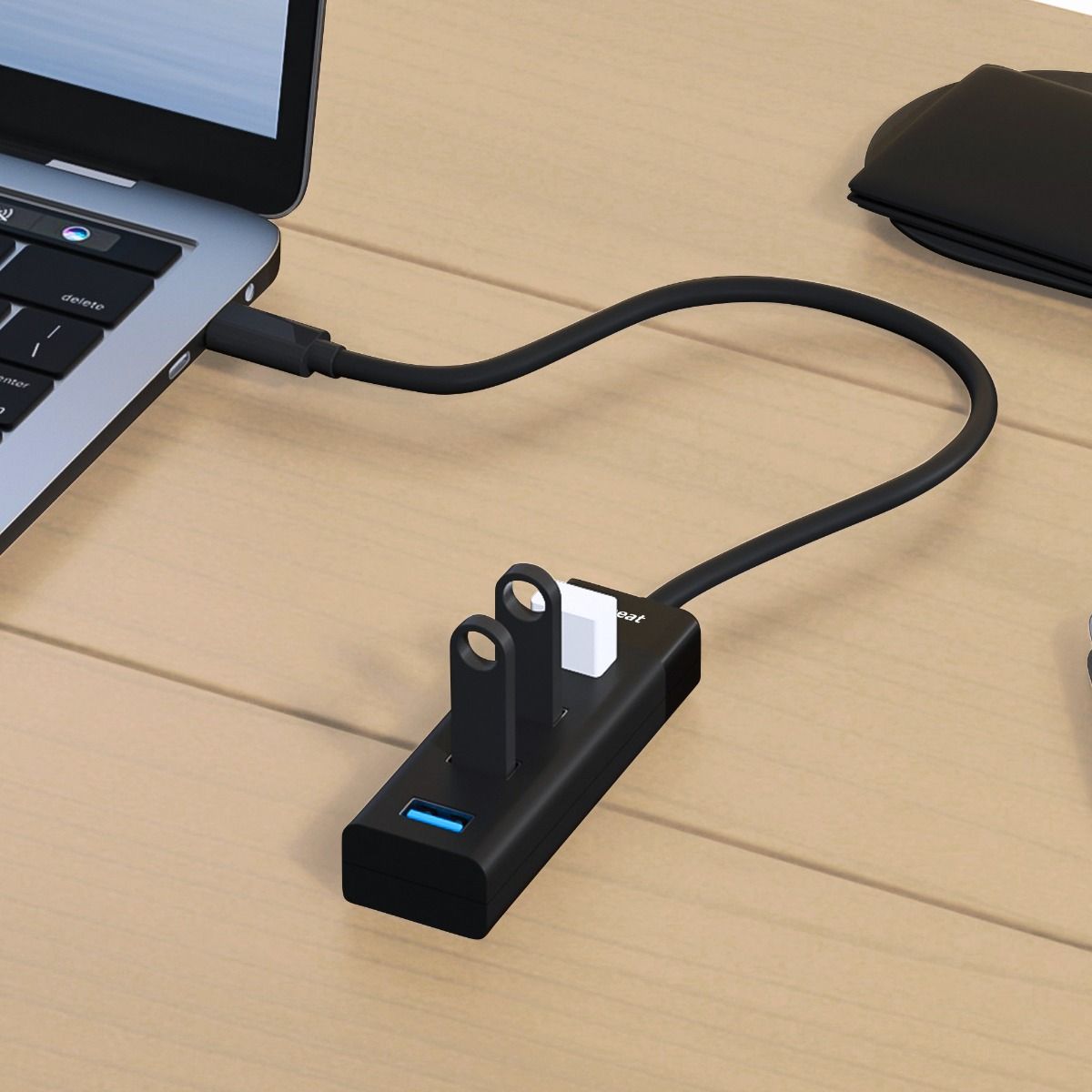 mbeat 4-Port USB-C Hub with USB-C DC Port