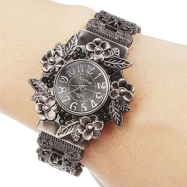 Flower Embossed Retro Bracelet Watch - Women Quartz - Black