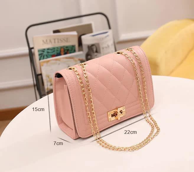 Chic Quilted Crossbody Bag in Soft Pink with Gold Chain Strap