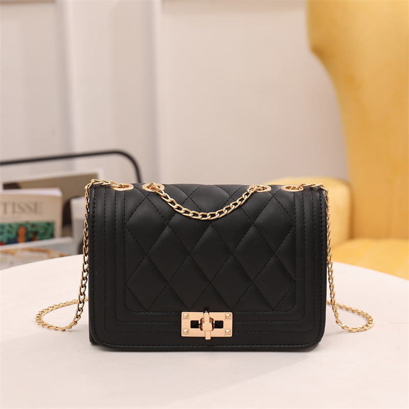 Chic Quilted Crossbody Bag in Black with Gold Chain Strap