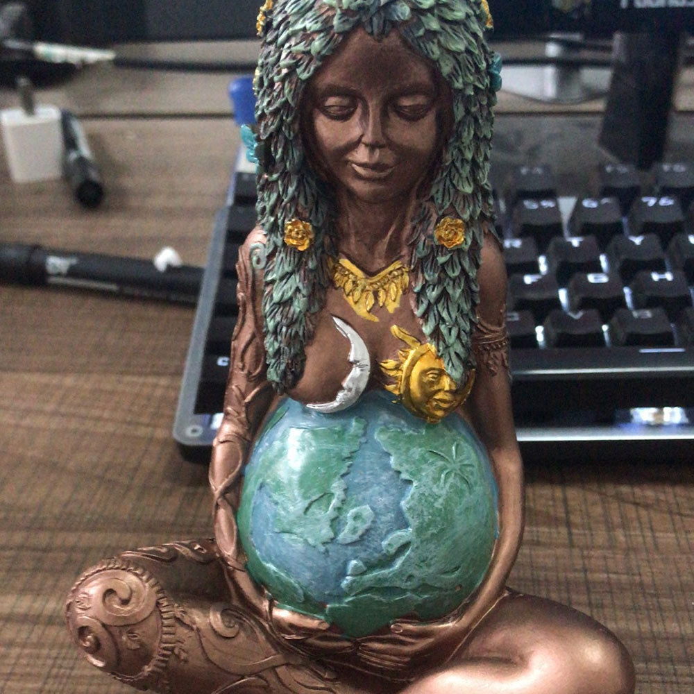 Millennial Gaia Mother Earth Goddess Art Statue Figurine for Home Decor Garden