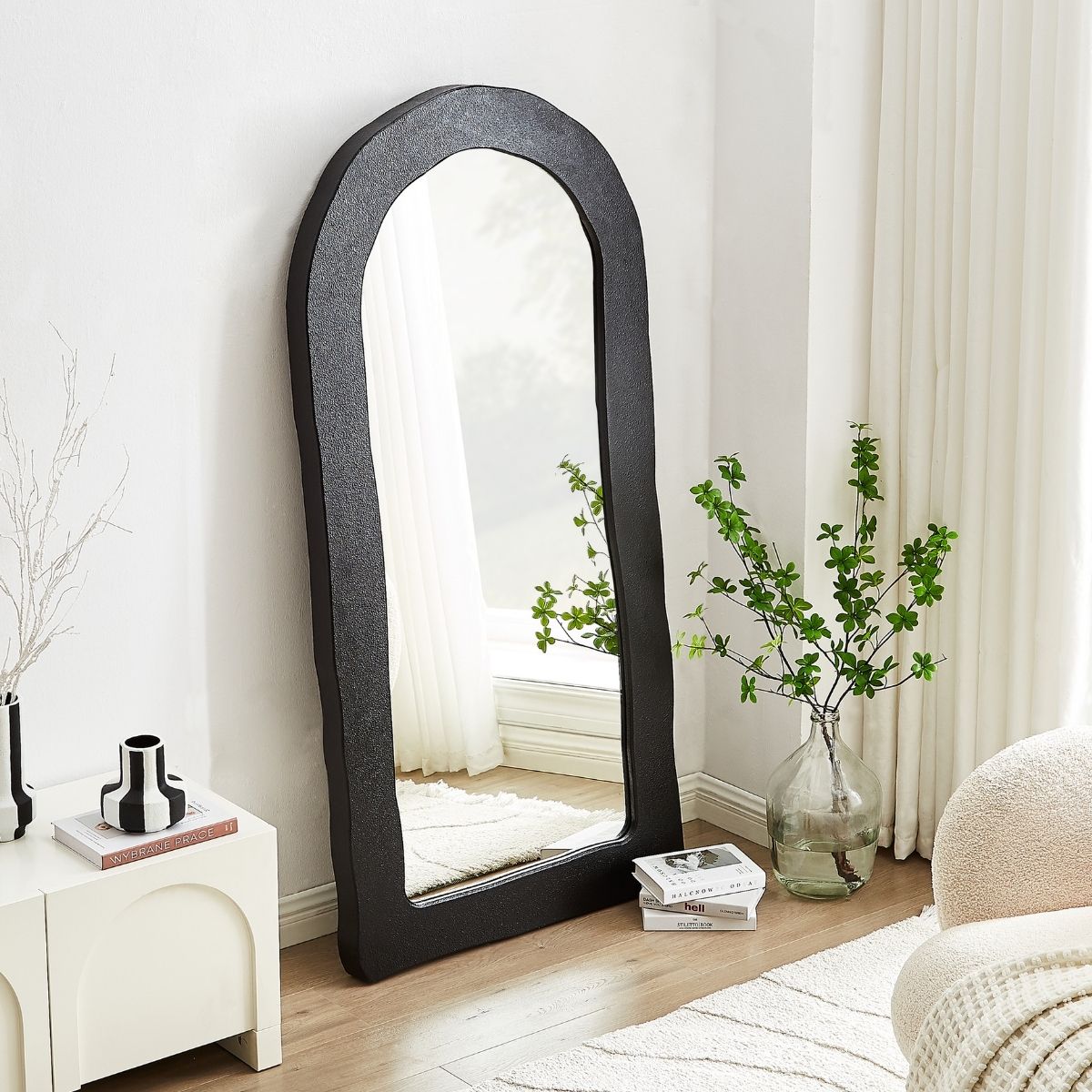 Dome Mirror in Black